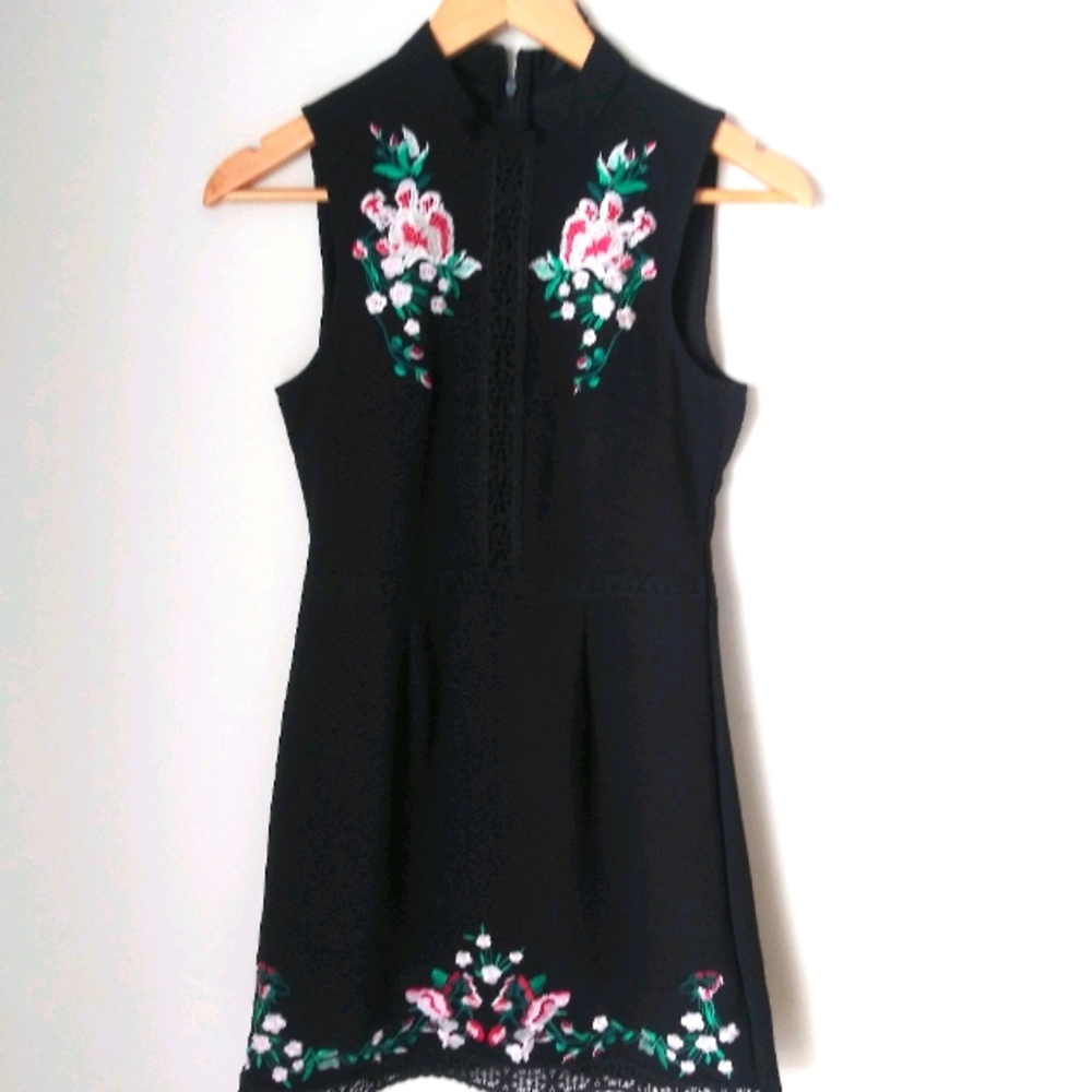 Romeo & Juliet couture black lace dress Size S